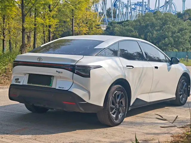 Toyota bZ3 — Фото автомобиля 6
