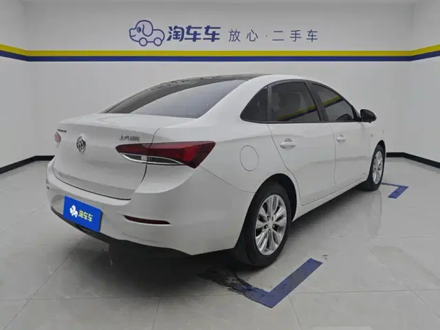 Buick Excelle — Фото автомобиля 3