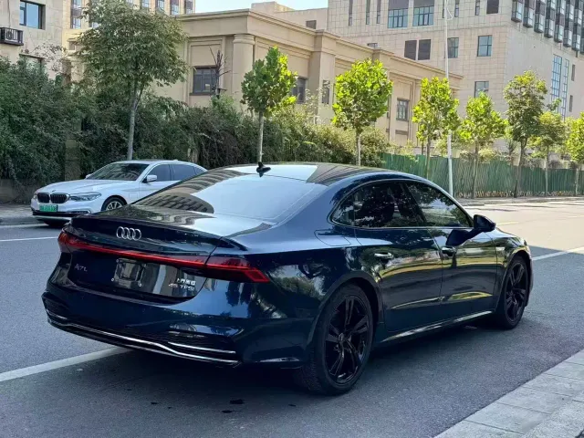 Audi A7L — Фото автомобиля 6