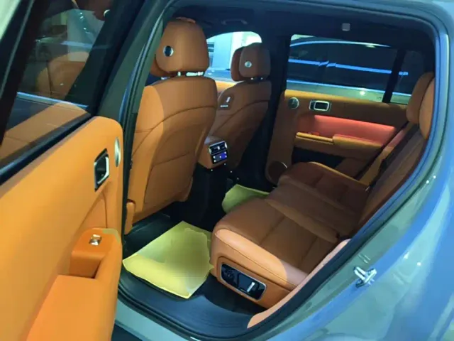 Li Auto L7 — Фото автомобиля 16