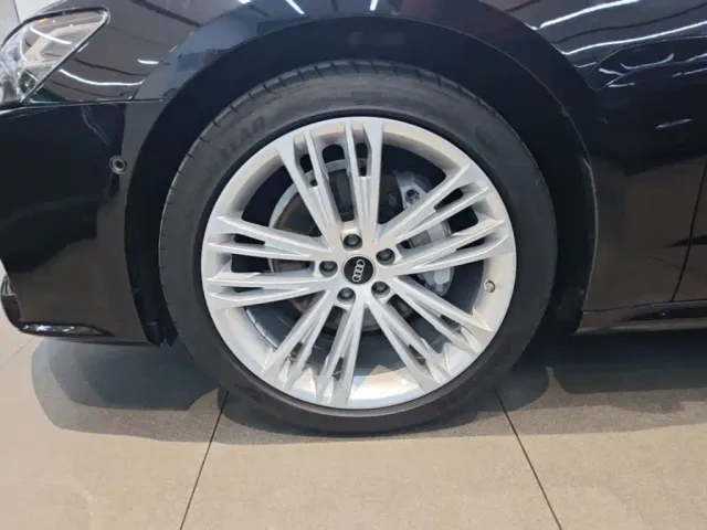 Audi A7L — Фото автомобиля 22