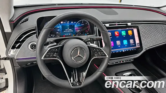 Mercedes-Benz E-Class — Фото автомобиля 13