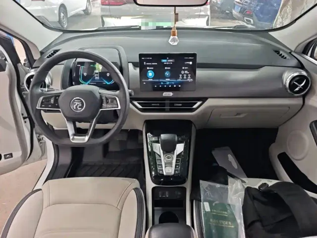 BYD Yuan Pro — Фото автомобиля 9