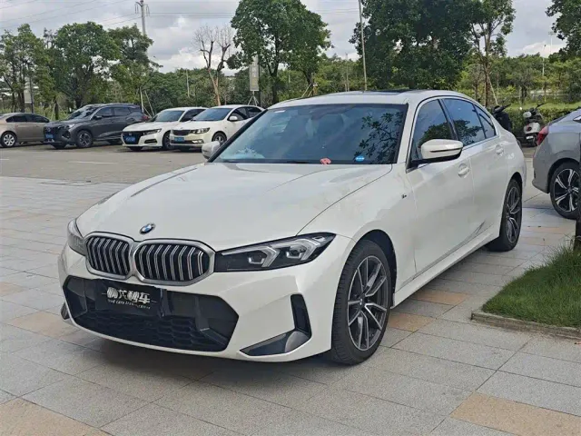 Фотография автомобиля — BMW 3 Series