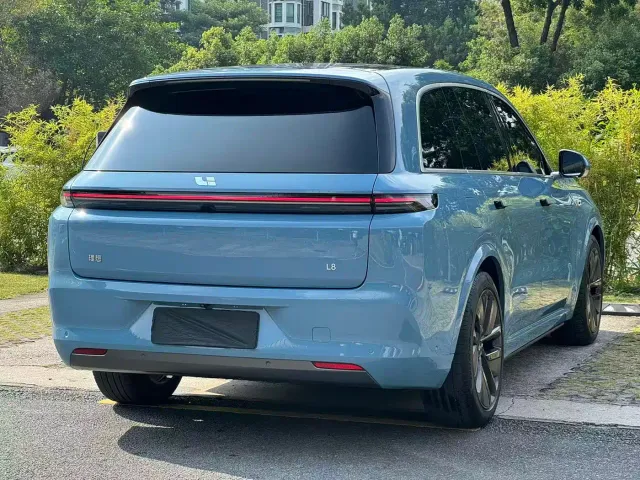Li Auto L8 — Фото автомобиля 7
