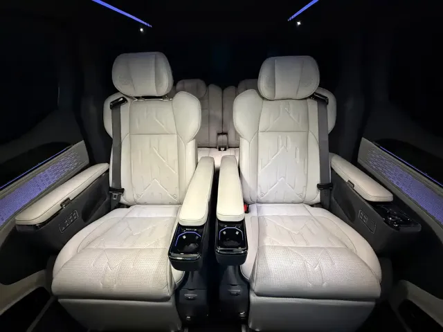 ZEEKR Zeekr 009 2024 6-seat Executive AWD 108kWh — Фото автомобиля 8