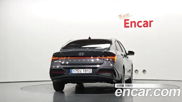 Hyundai AVANTE Новый Avante (CN7) — Фото автомобиля 3
