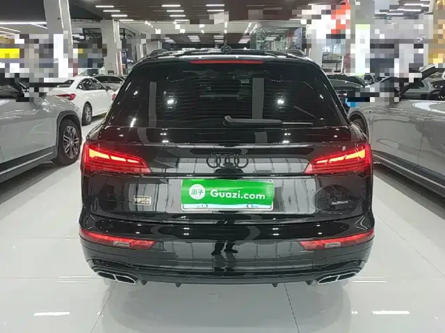 Audi Q5L — Фото автомобиля 5