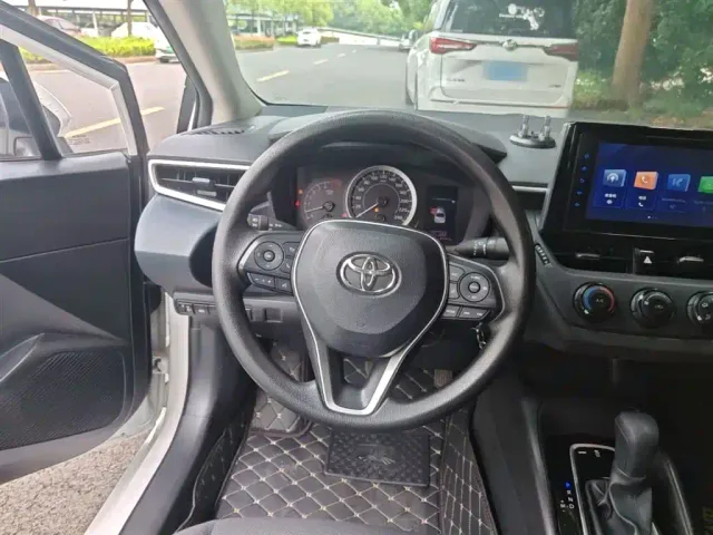 Toyota Corolla — Фото автомобиля 6