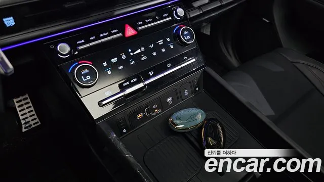 Hyundai Santafe — Фото автомобиля 14