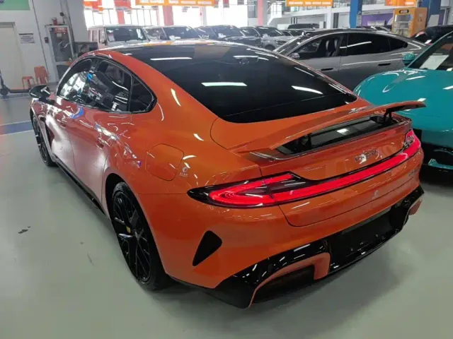 Xiaomi SU7 — Фото автомобиля 4