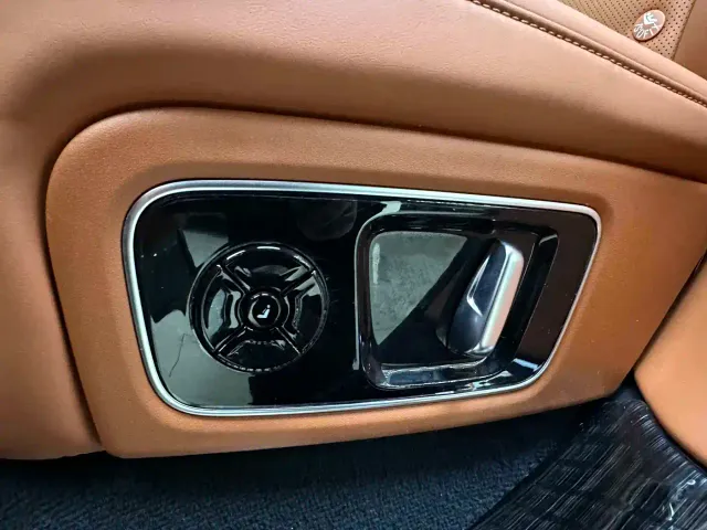 Li Auto L7 — Фото автомобиля 27
