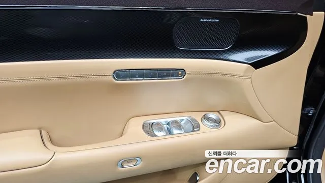 Genesis G90 Бензин 3.5 турбо AWD — Фото автомобиля 17