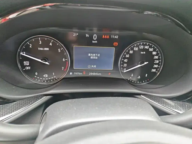 Buick Envision Plus — Фото автомобиля 13