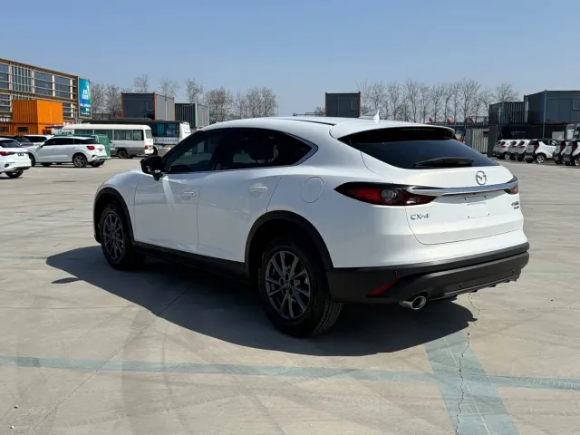Mazda CX-4 — Фото автомобиля 6