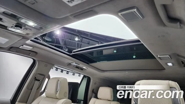 Cadillac Escalade Generation 5 — Фото автомобиля 18