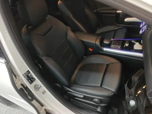 Mercedes-Benz GLA-Class — Фото автомобиля 24