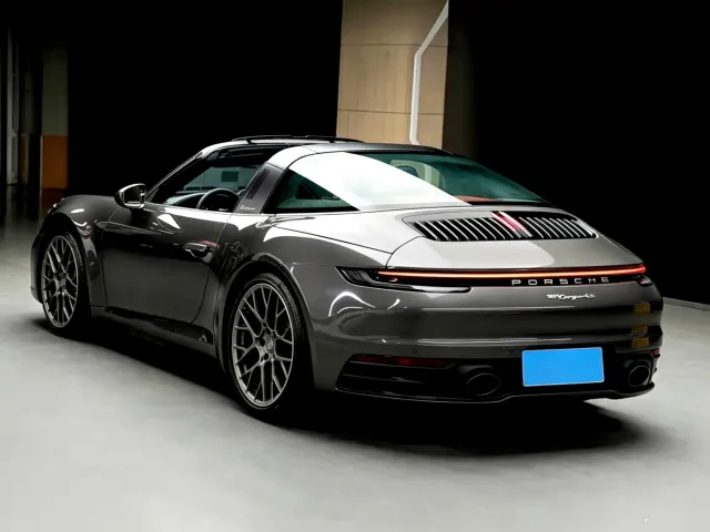 Porsche 911 — Фото автомобиля 5