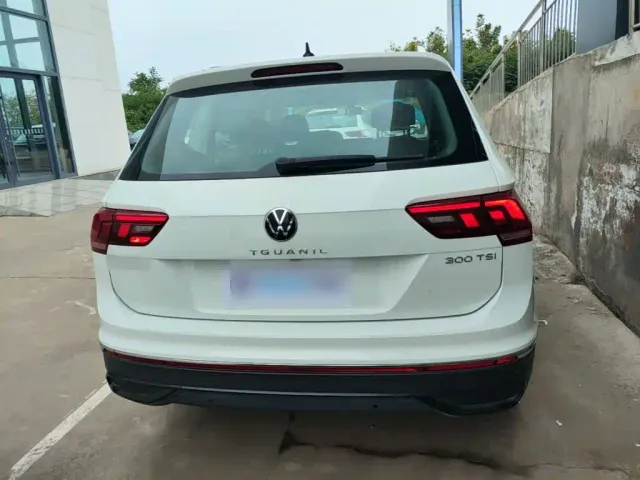 Volkswagen Tiguan L — Фото автомобиля 5