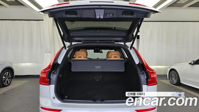Вольво XC60 — Фото автомобиля 20