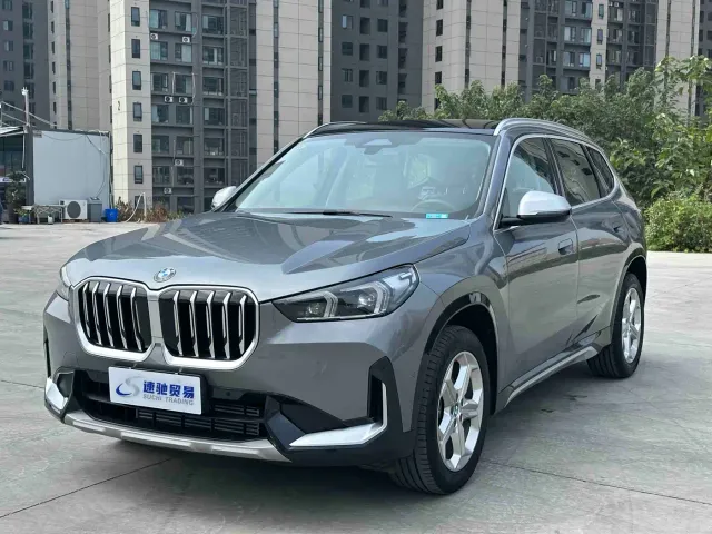 Фотография автомобиля — BMW X1
