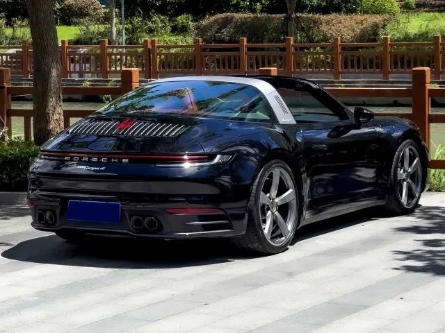 Porsche 911 — Фото автомобиля 13