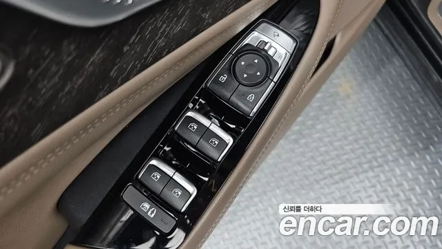 Kia K8 K8 Hybrid — Фото автомобиля 28