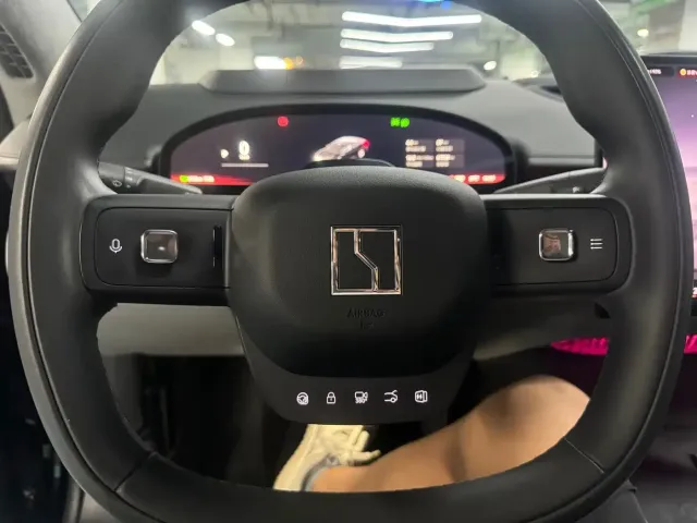 ZEEKR Zeekr 007 2025 RWD Smart Driving 75kWh — Фото автомобиля 5