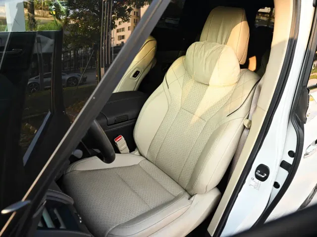Toyota Alphard — Фото автомобиля 9