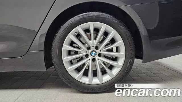 BMW 5-Series 5 серия (G30) 530i xDrive Luxury — Фото автомобиля 16