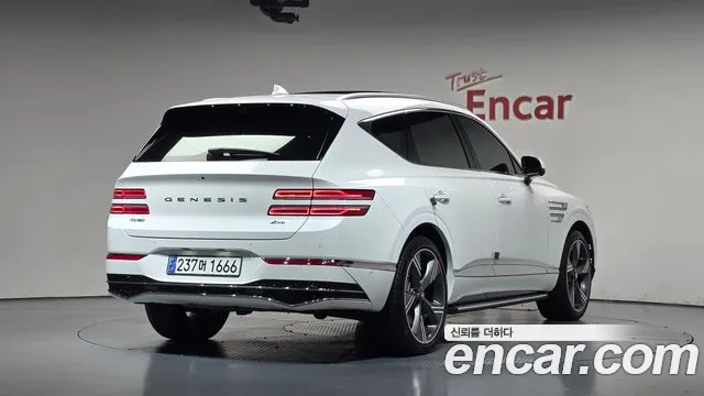 Genesis GV80 — Фото автомобиля 2