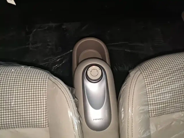 Wuling Hongguang Mini EV — Фото автомобиля 13