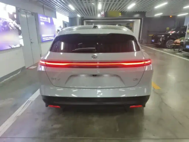 Nio ET5 Touring — Фото автомобиля 5
