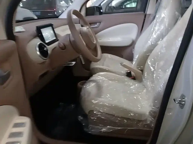 Wuling Hongguang Mini EV — Фото автомобиля 14