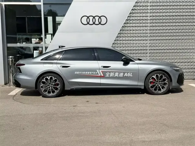 Audi A6L — Фото автомобиля 15