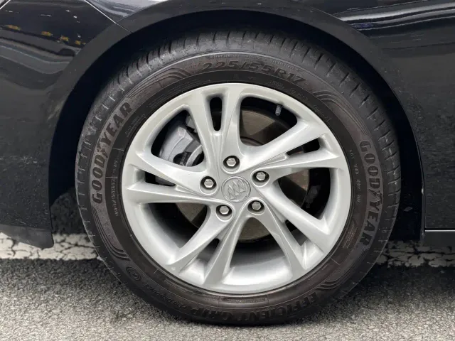 Buick Regal — Фото автомобиля 17
