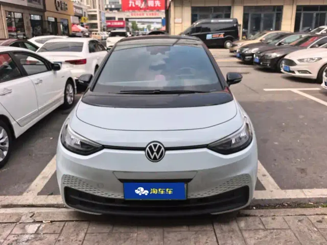 Volkswagen ID.3 — Фото автомобиля 2