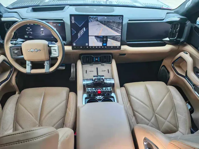 BYD FangChengBao Leopard 8 — Фото автомобиля 5