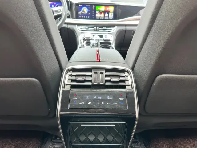 Hongqi H9 — Фото автомобиля 17