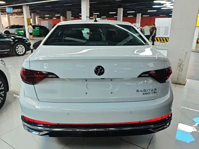 Volkswagen Sagitar — Фото автомобиля 5
