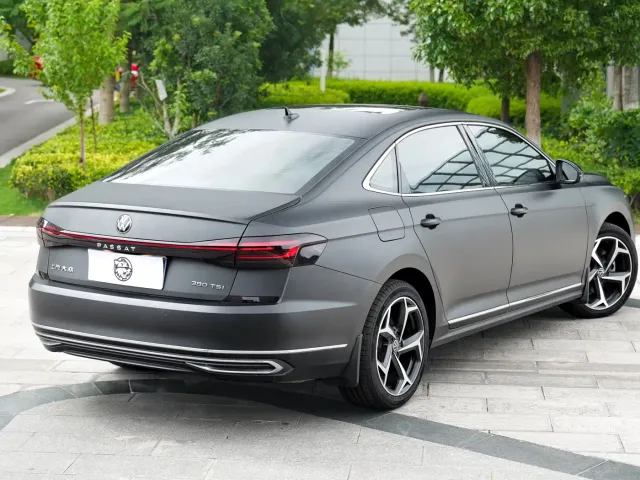 Volkswagen Passat — Фото автомобиля 16