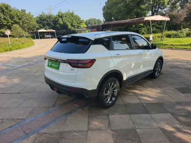 Geely Binyue — Фото автомобиля 6