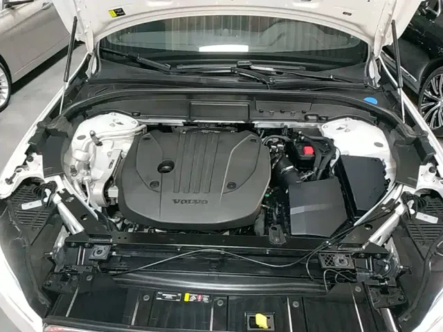 Volvo XC60 — Фото автомобиля 19