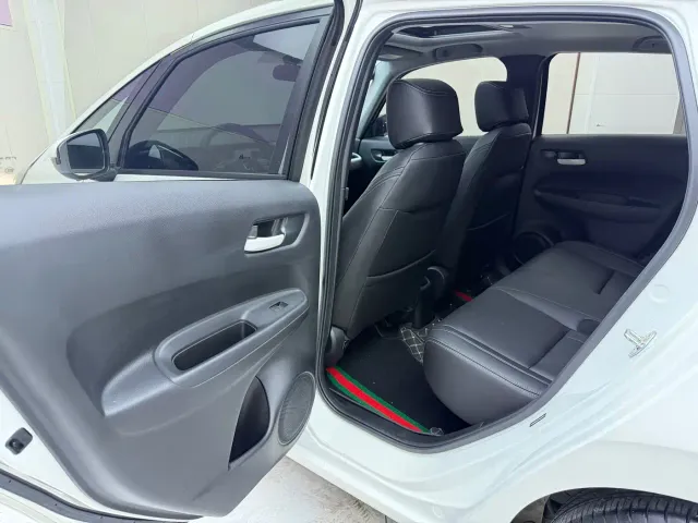 Honda Fit — Фото автомобиля 15