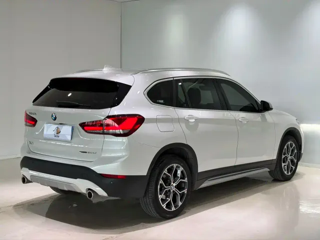 BMW X1 — Фото автомобиля 6