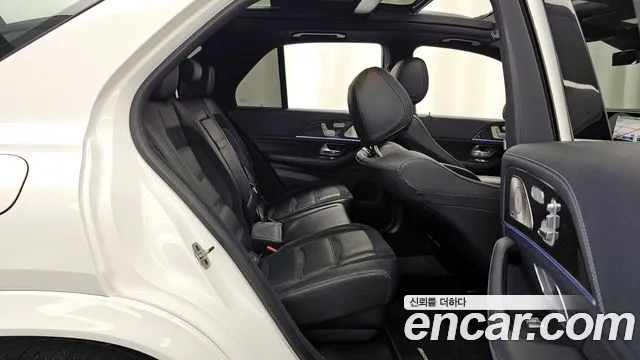 Mercedes-Benz GLE-Class — Фото автомобиля 12
