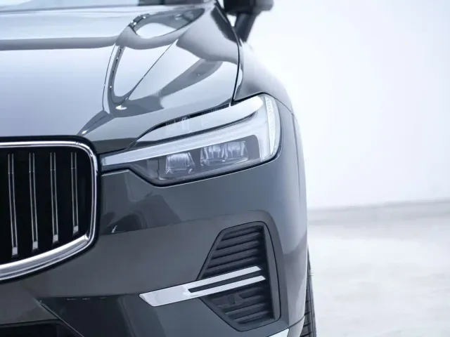 Volvo XC60 — Фото автомобиля 8