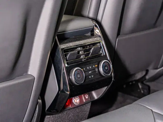 Land Rover Range Rover Sport — Фото автомобиля 12
