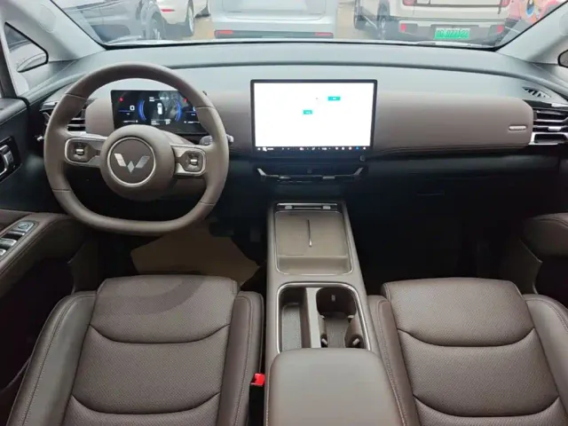 Wuling Starlight 730 — Фото автомобиля 9