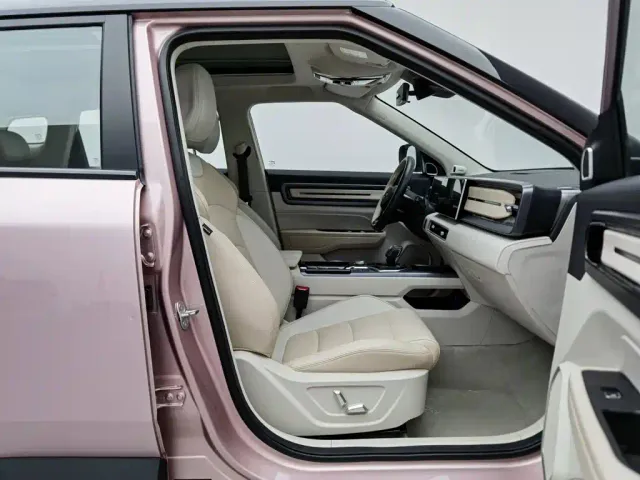 Geely ICON — Фото автомобиля 23